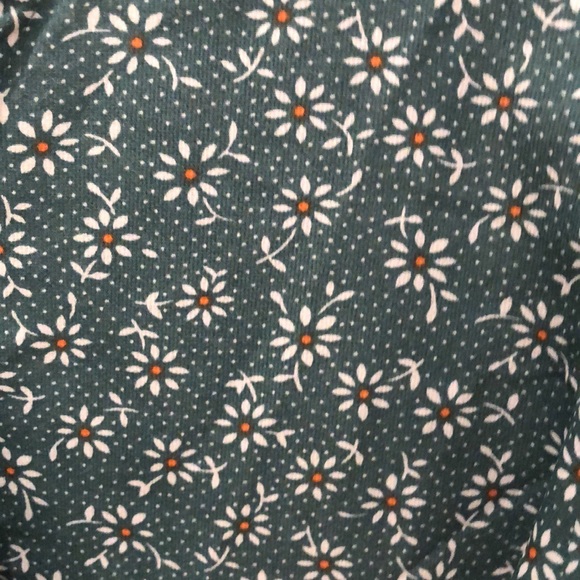 Green blouse - Picture 2 of 3